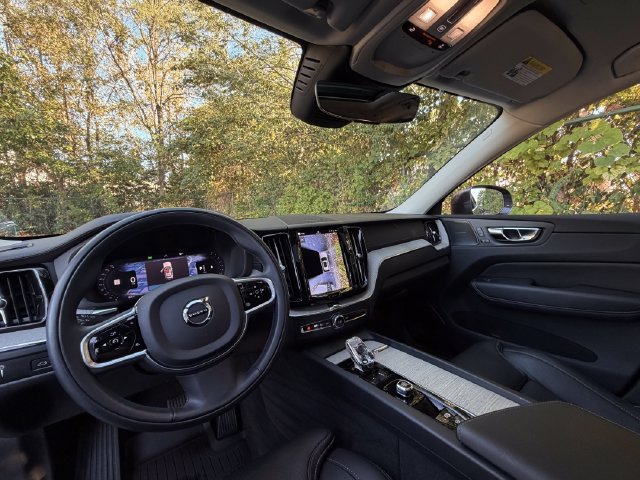 Used 2022 Volvo XC60 B5 Inscription w/ Advanced Package AWD/4WD image 21