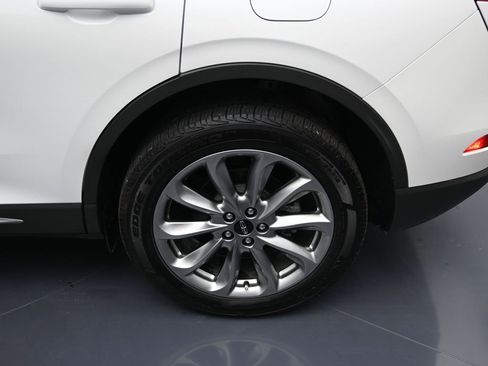 Used 2022 Lincoln Corsair FWD w/ Premium Package image 9