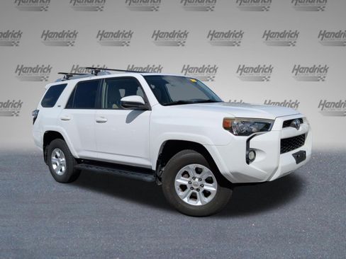 Used 2015 Toyota 4Runner SR5 AWD/4WD image 2