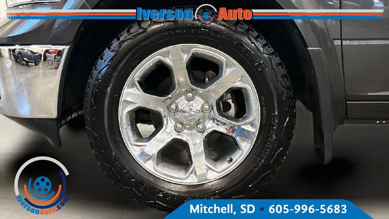 Used 2017 RAM 1500 Laramie w/ Convenience Group AWD/4WD image 9