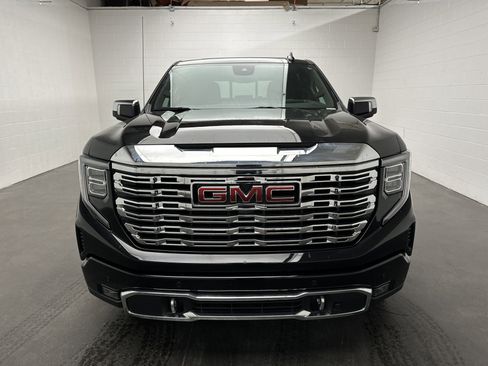 Used 2024 GMC Sierra 1500 Denali w/ Technology Package image 4