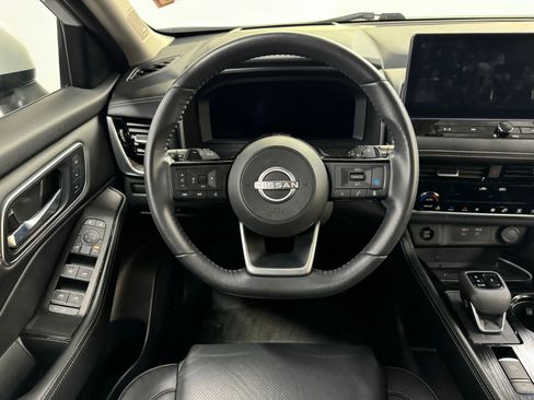 Certified 2024 Nissan Rogue Platinum w/ Platinum Premium Package image 14