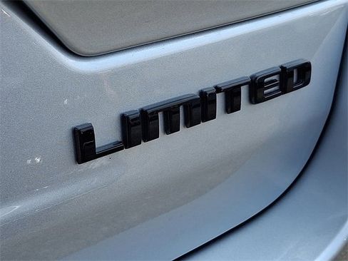 New 2025 Jeep Grand Cherokee Limited w/ Black Appearance Package image 25