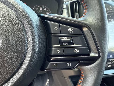 Certified 2025 Subaru Crosstrek 2.5i Limited image 33