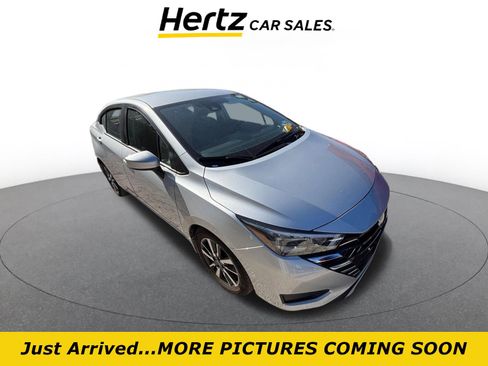 Used 2025 Nissan Versa SV w/ Trunk Package FWD image 1