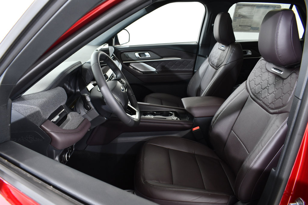 New 2027 Ford Explorer Platinum w/ LUX Leather Package AWD/4WD image 6
