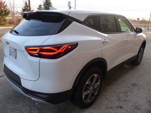 Used 2025 Chevrolet Blazer LT image 9