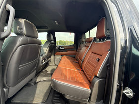 Used 2022 GMC Sierra 1500 Denali Ultimate AWD/4WD image 11