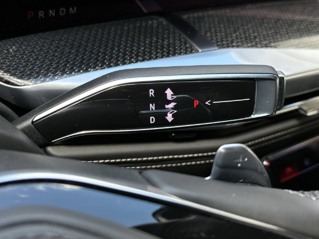 Certified 2025 Cadillac Escalade ESV V AWD/4WD image 28