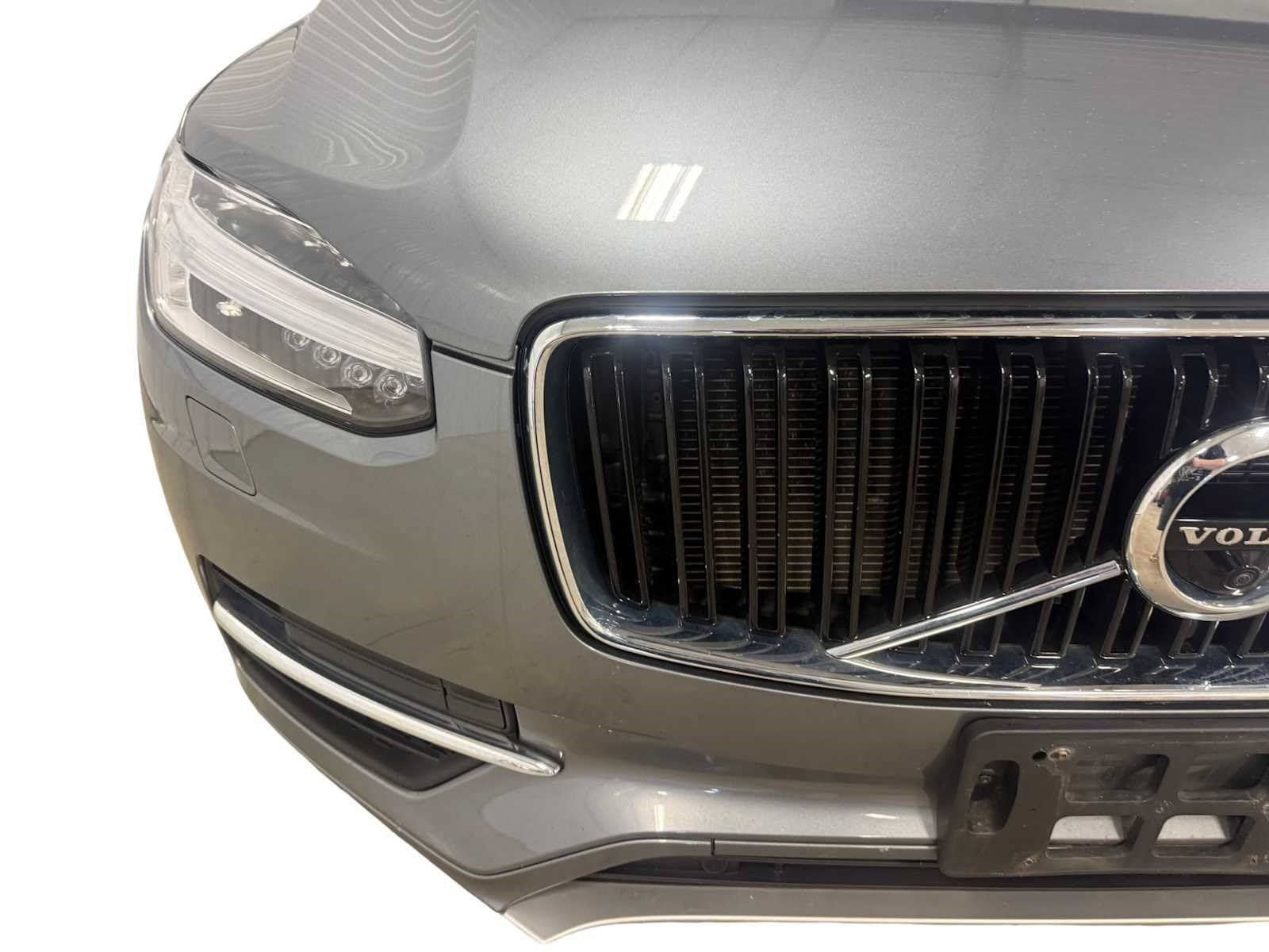 Used 2018 Volvo XC90 T6 Momentum w/ Convenience Package AWD/4WD image 4