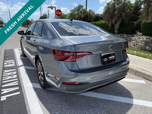 Used 2022 Volkswagen Jetta S image 3