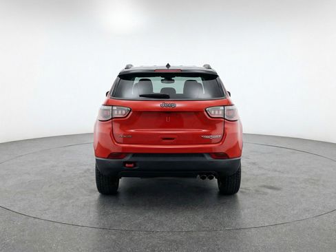 Used 2025 Jeep Compass Trailhawk image 7