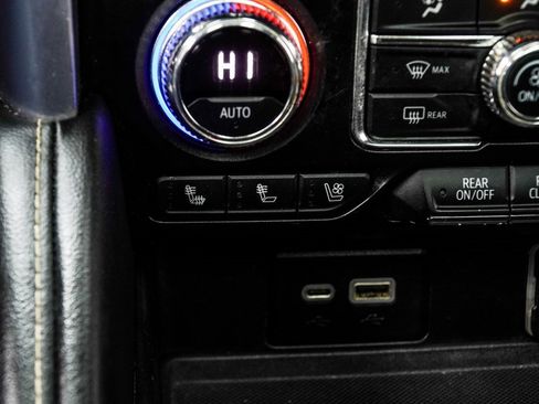 Used 2021 GMC Yukon SLT w/ SLT Luxury Plus Package image 22