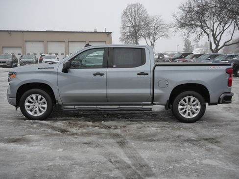 Used 2023 Chevrolet Silverado 1500 Custom image 5