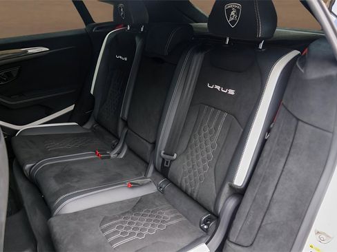 Used 2024 Lamborghini Urus Performante image 29