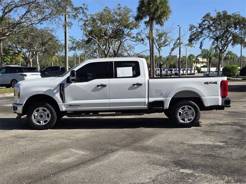 Used 2025 Ford F250 XLT image 3