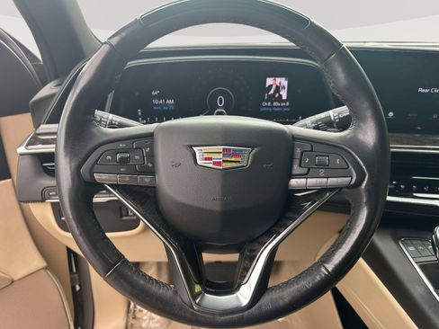 Used 2024 Cadillac Escalade Premium Luxury AWD/4WD image 14