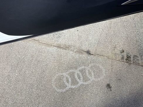 Used 2024 Audi Q8 e-tron Premium Plus image 20