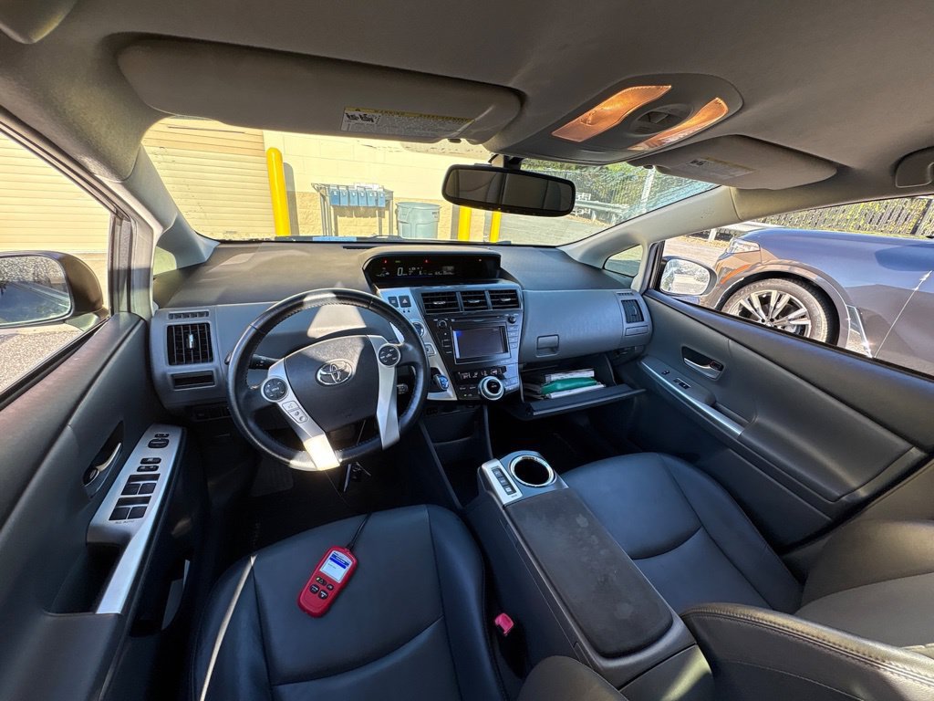 Used 2013 Toyota Prius V Five FWD image 14