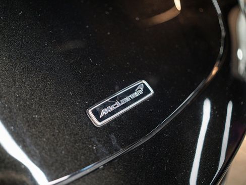 Used 2019 McLaren 570S Spider image 16