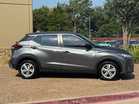 Used 2024 Nissan Kicks S image 7