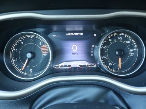 Used 2017 Jeep Cherokee Limited image 26