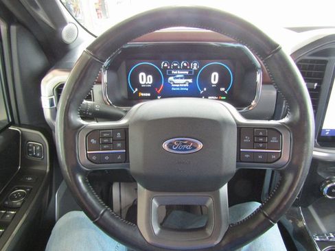 Used 2022 Ford F150 Lariat w/ Equipment Group 502A High image 28