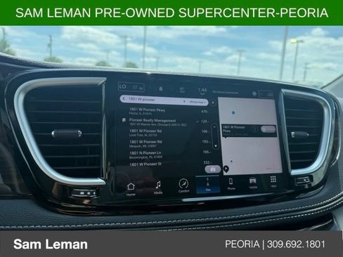Used 2024 Chrysler Pacifica Limited w/ Trailer Tow Group AWD/4WD image 12