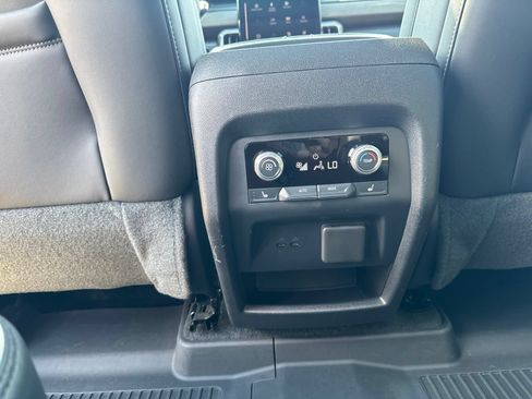 Used 2024 GMC Acadia Denali w/ Super Cruise Package FWD image 30