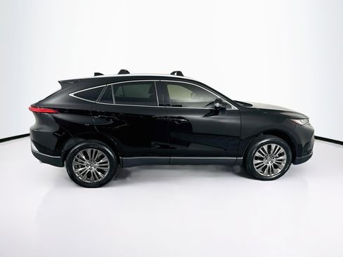 Used 2022 Toyota Venza XLE AWD/4WD image 10