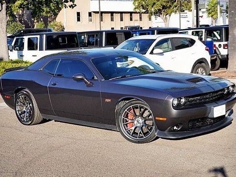 Used 2016 Dodge Challenger SRT w/ Technology Group image 3