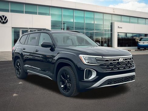 New 2026 Volkswagen Atlas Peak Edition image 3