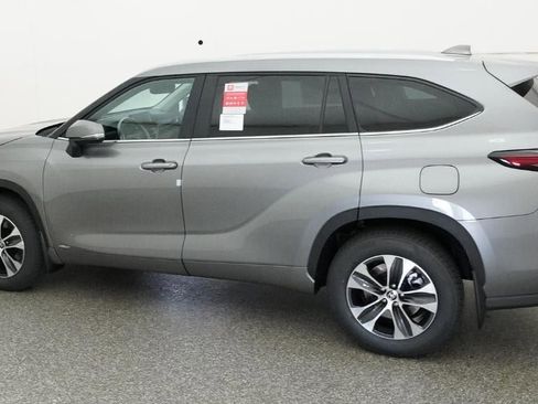 New 2026 Toyota Highlander XLE AWD/4WD image 4