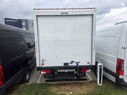 New 2024 Mercedes-Benz Sprinter 4500 image 3