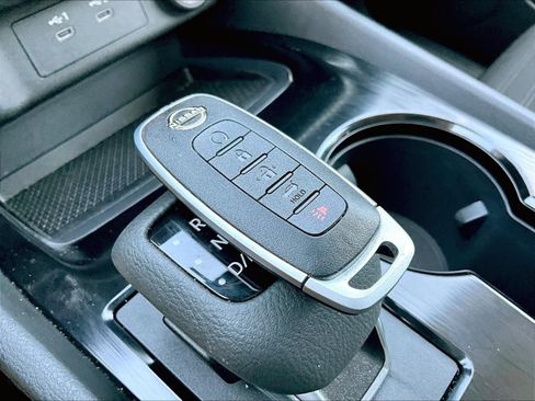 Certified 2026 Nissan Rogue SV AWD/4WD image 37