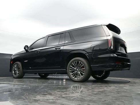 Used 2023 Cadillac Escalade ESV V AWD/4WD image 42