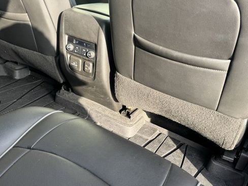 Used 2020 Buick Enclave Avenir w/ Avenir Technology Package image 22