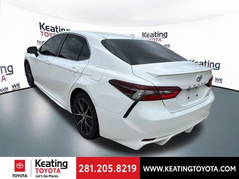 Used 2023 Toyota Camry SE image 5
