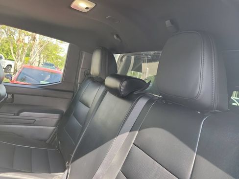 Used 2025 Toyota Tacoma SR5 AWD/4WD image 23