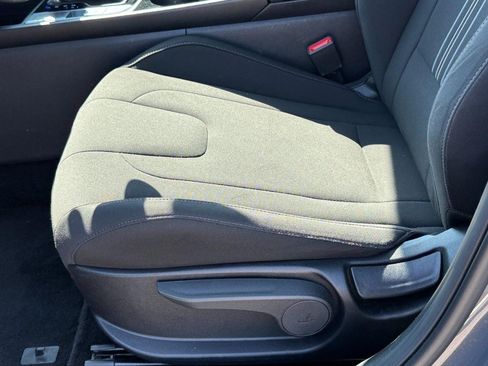 Used 2025 Hyundai Elantra SEL FWD image 25