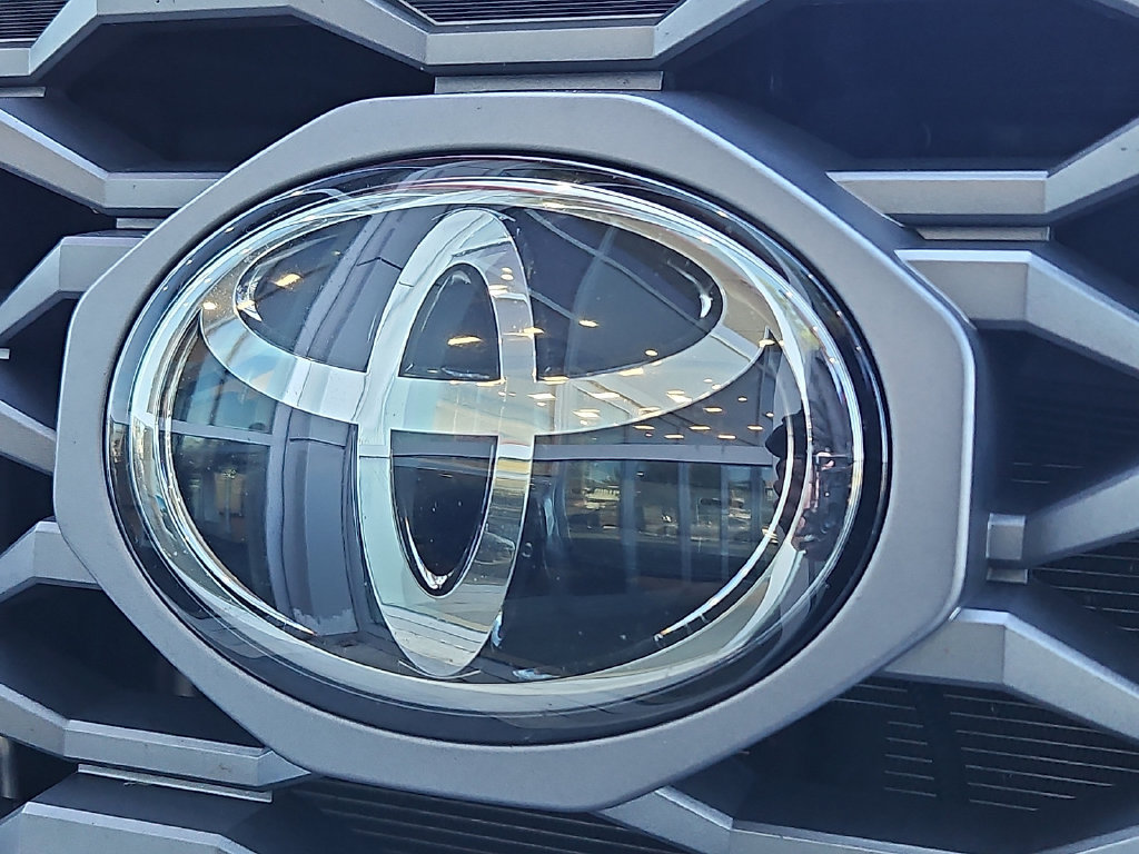 Certified 2023 Toyota Tacoma TRD Sport AWD/4WD image 30