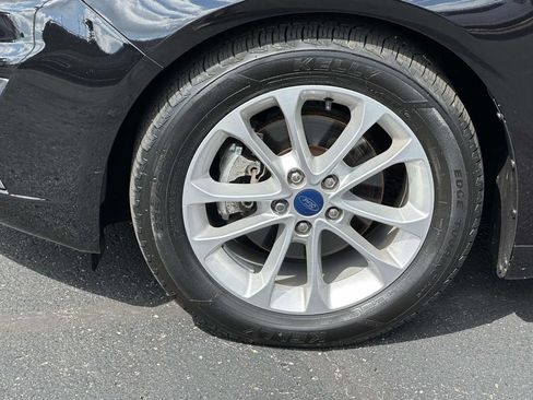 Used 2020 Ford Fusion SE FWD image 8