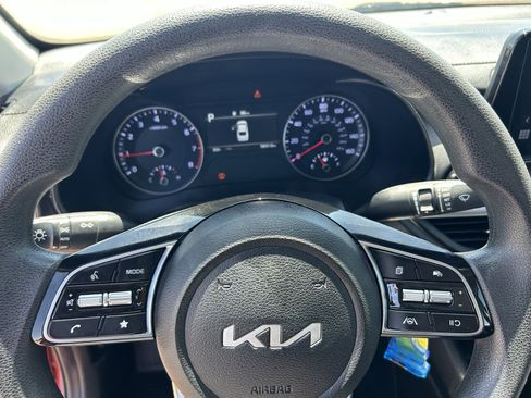 Used 2024 Kia Forte LXS FWD image 13