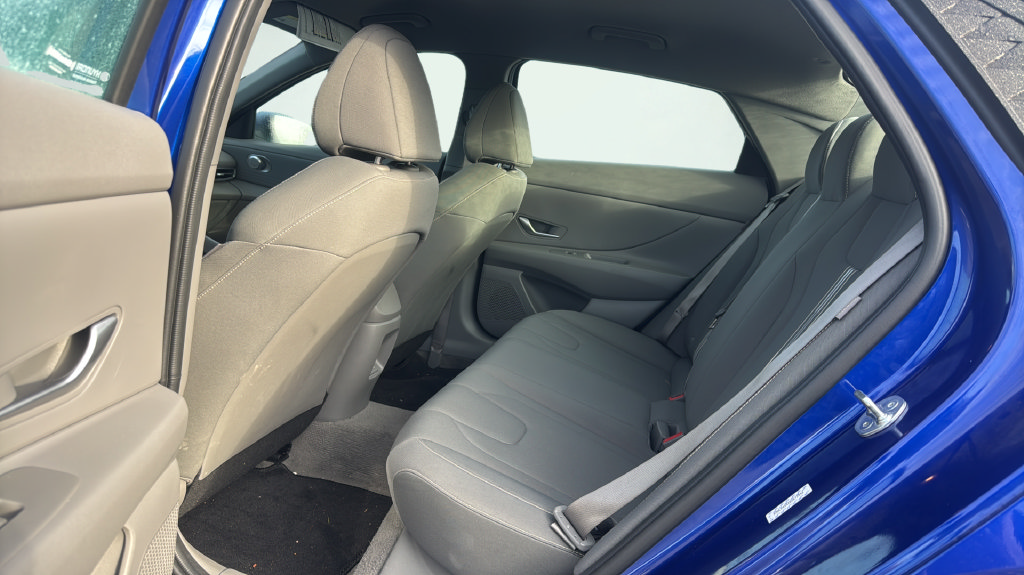 Used 2024 Hyundai Elantra SEL FWD image 13