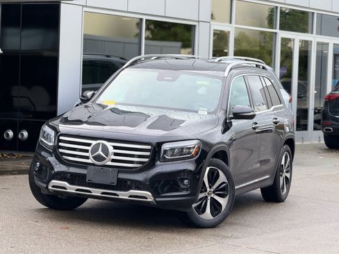 Used 2024 Mercedes-Benz GLB 250 4MATIC image 2