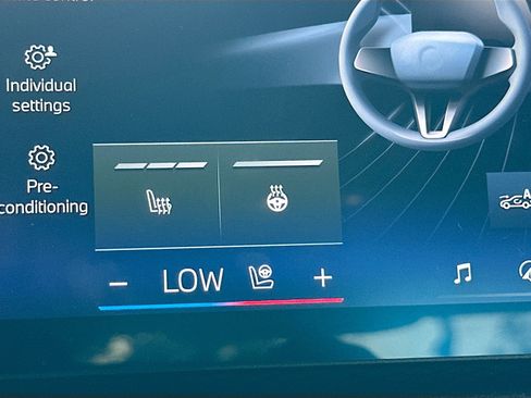 Used 2025 BMW M340i image 21