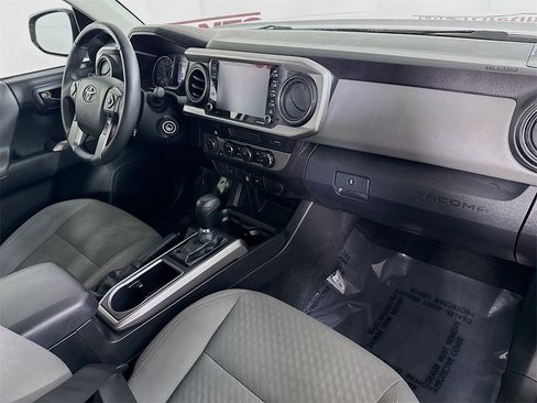 Certified 2022 Toyota Tacoma SR5 image 31