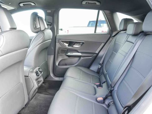 Used 2026 Mercedes-Benz GLC 300 image 18