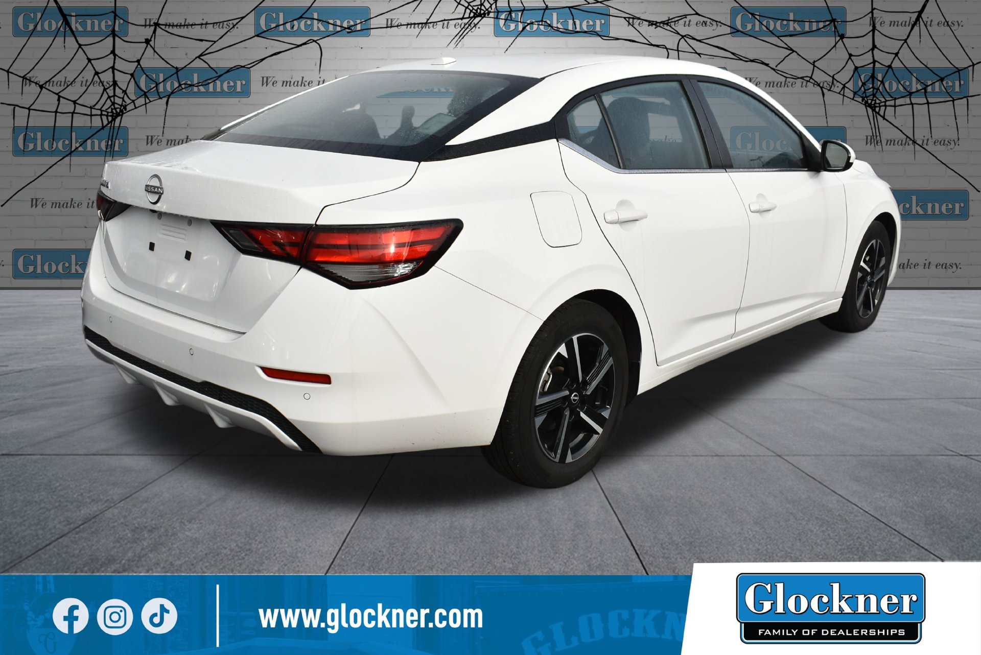 Used 2025 Nissan Sentra SV FWD image 14