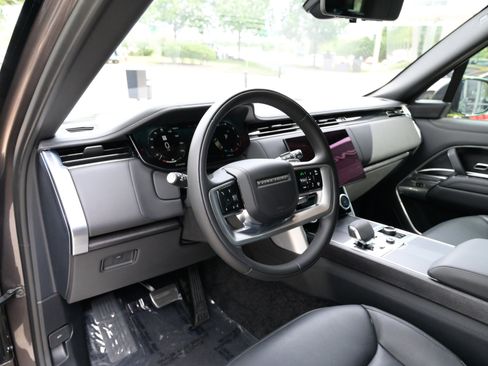 Used 2023 Land Rover Range Rover Long Wheelbase First Edition AWD/4WD image 16